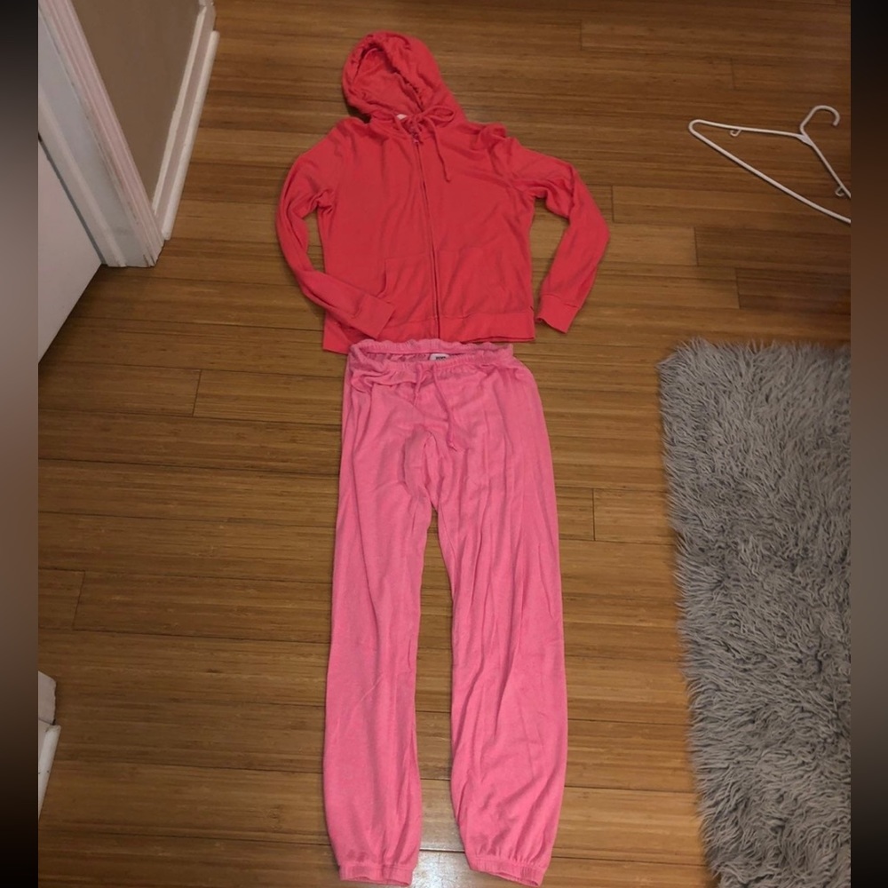 Victoria’s Secret pink xs hoodie and pants set; mismatch colors!